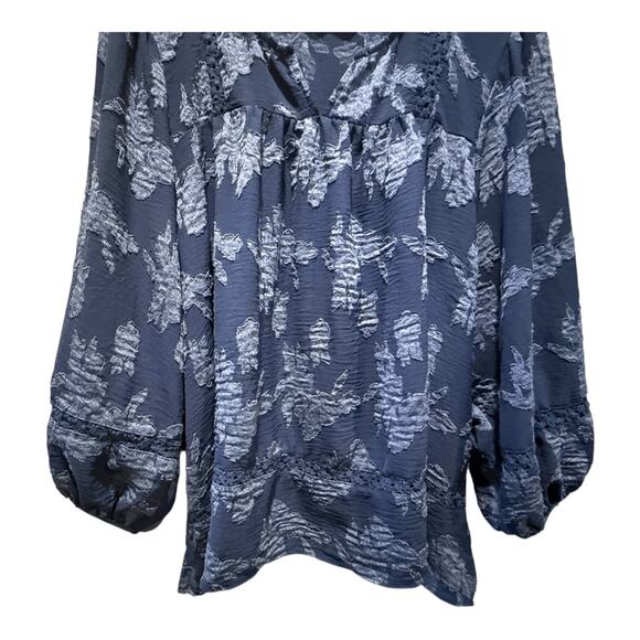 Maurices Blue Floral Peasant Top Size 3X Crochet Career Boho - Picture 9 of 12